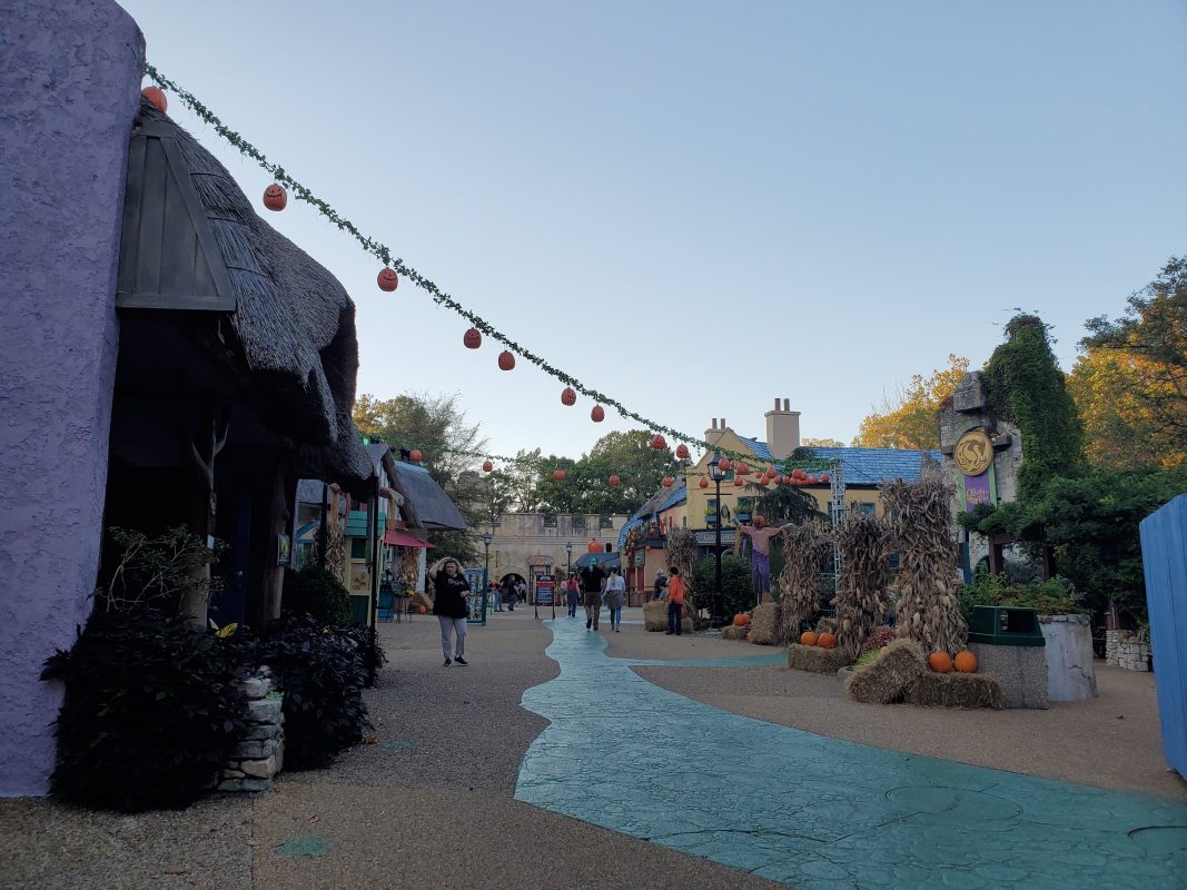 The main avenue in Busch Gardens Ireland decorated for Howl-o-Scream
