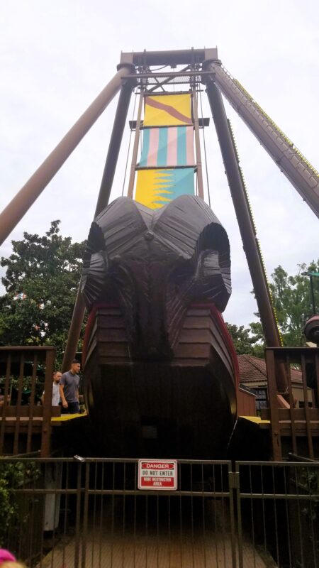 The Battering Ram Busch Gardens Williamsburg Ride