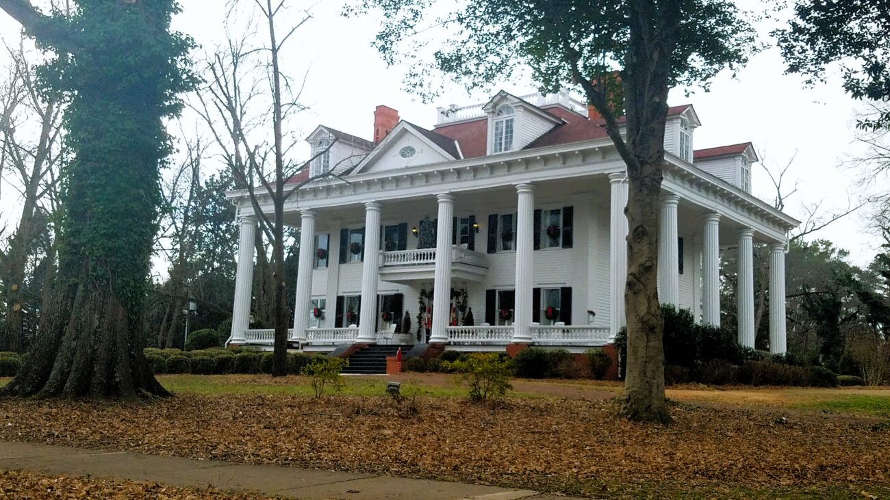 The Old Salvatore Mansion Mystic Falls