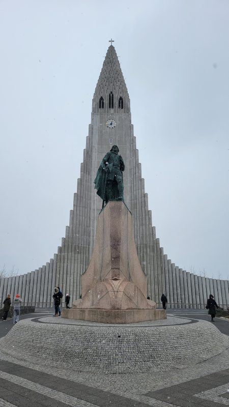 Hallgrimskirkja Church and the Leif Erickson statue