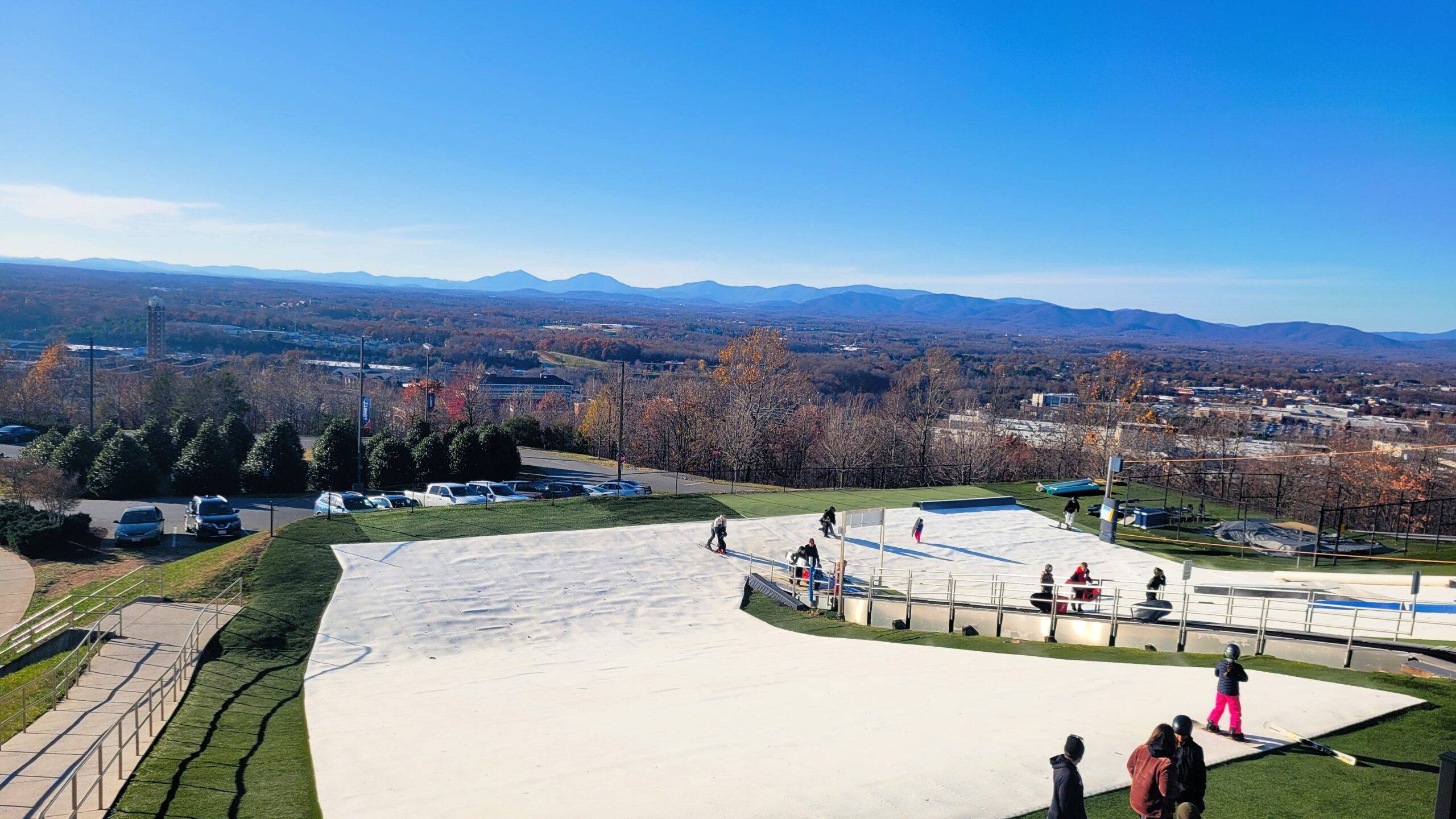 Liberty Mountain Snowflex Centre on a sunny day